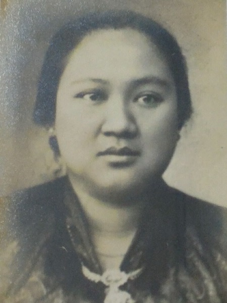 Foto potret Dewi Sartika