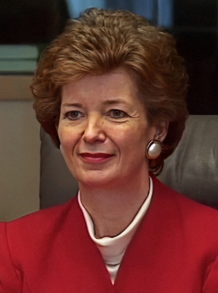 Foto potret Mary Robinson