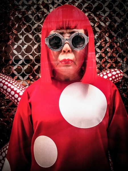 Foto potret Yayoi Kusama